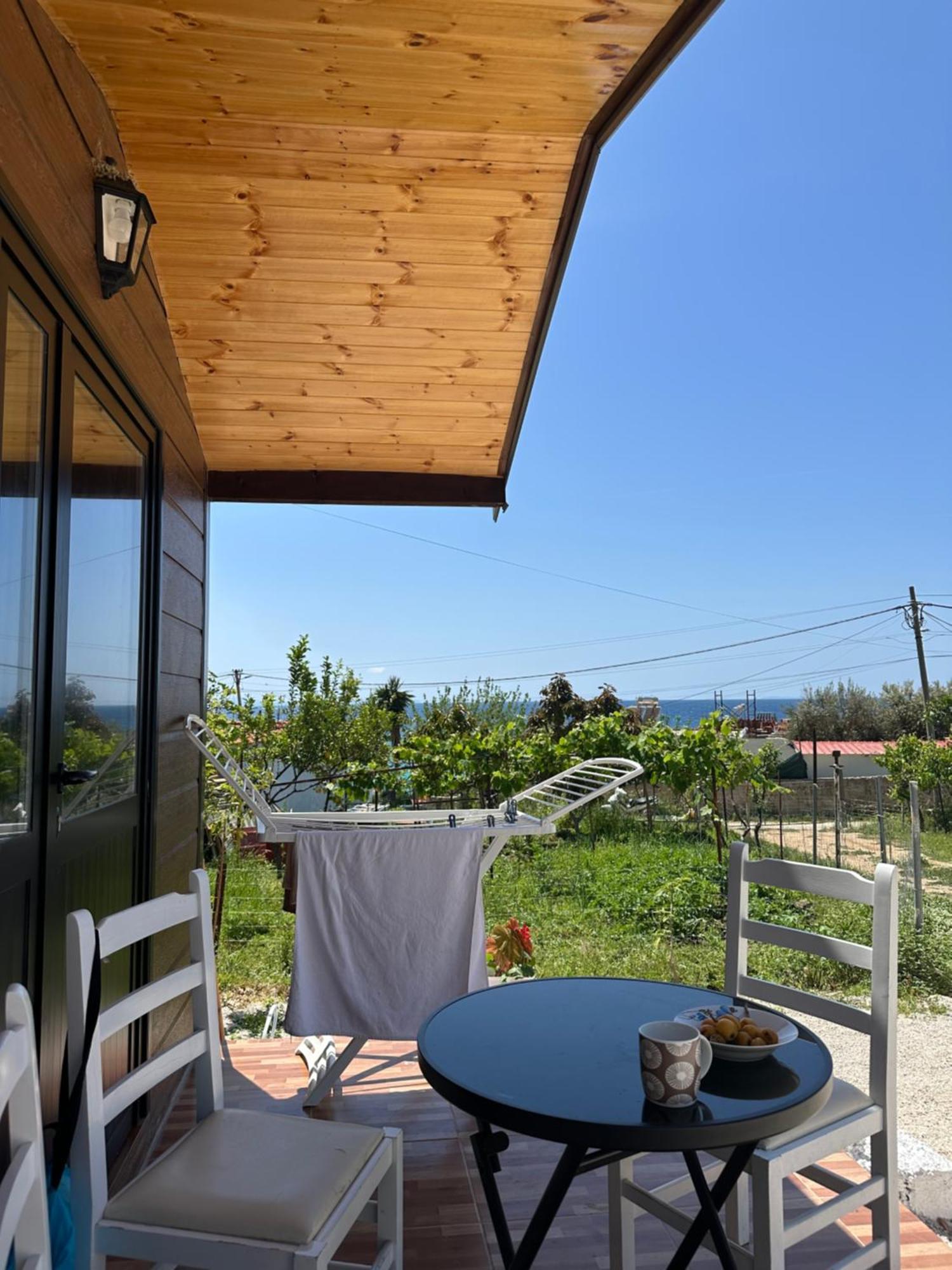 Tony Home Borsh Bagian luar foto